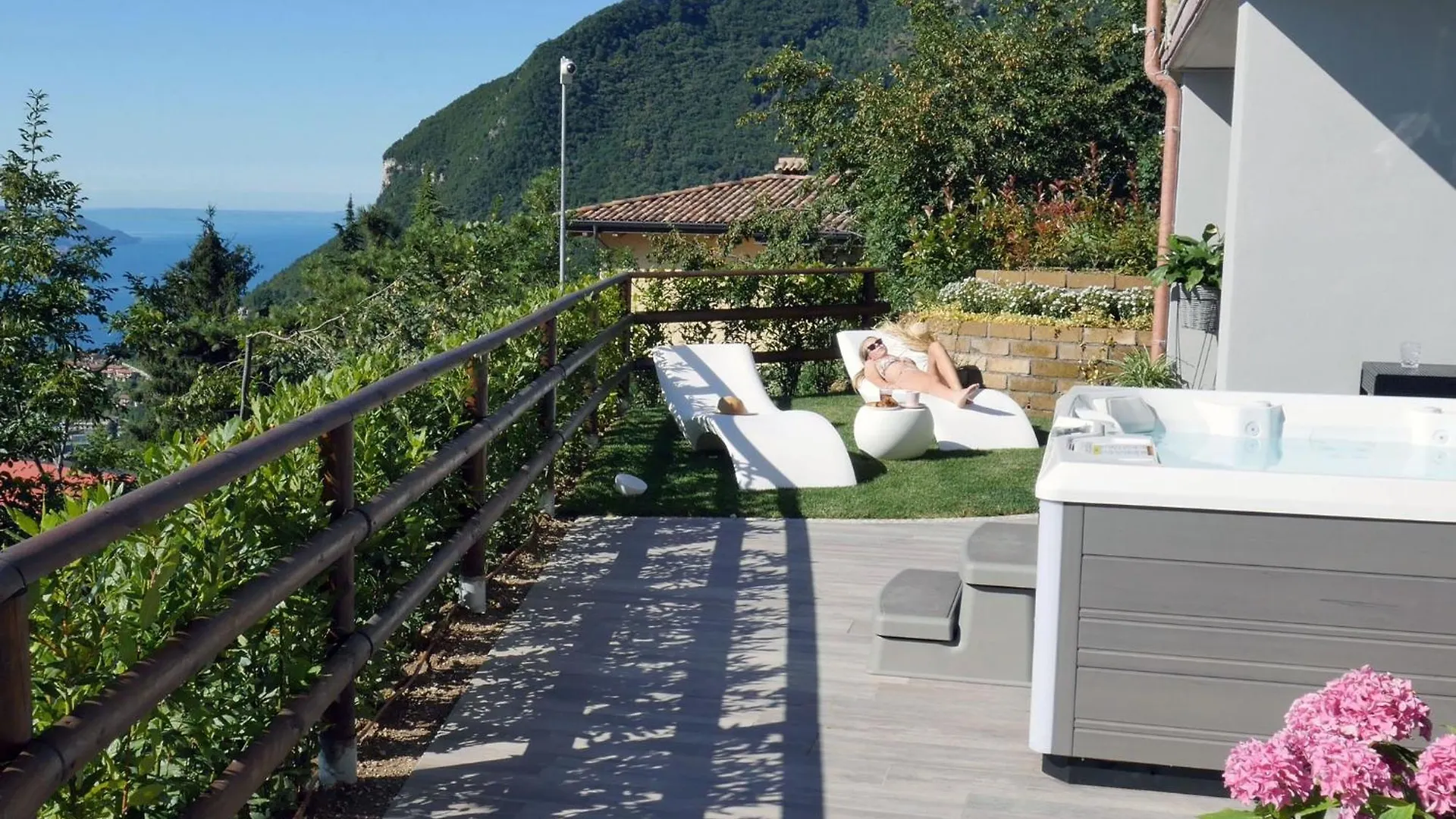 La Terrazza Sul Lago, 提尼亚类 公寓